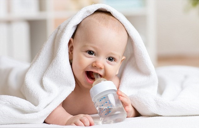 Can I give the baby water instead of milk at night?